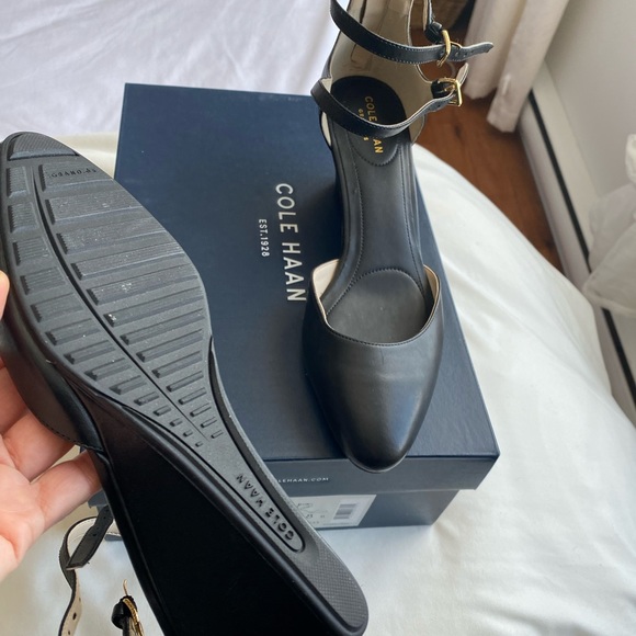 Cole haan leather wedge shoes (8) - Picture 4 of 5